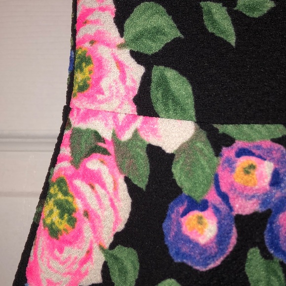 Floral peplum top - Picture 2 of 3